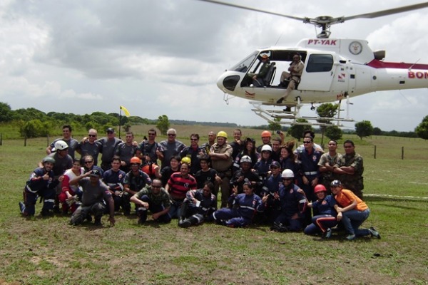 Equipe do Curso de Resgate Aeromédico