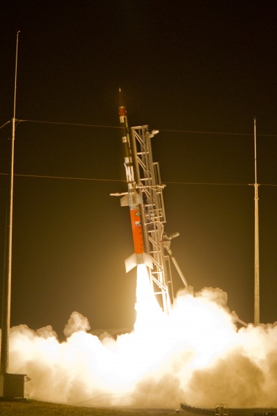 Brasil lança com sucesso primeiro foguete nacional com combustível líquido