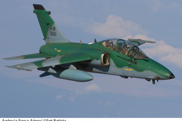 Caça A-1. projeto ítalo-brasileiro  Sargento Bruno Batista / Agência Força Aérea