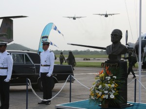 Passagem aérea  de 02 (dois) C-130