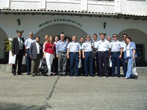 FORÇA AÉREA PARAGUAIA VISITA MUSEU