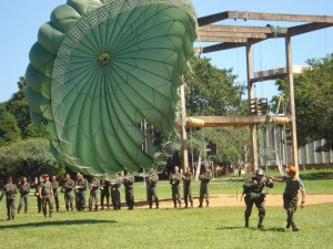 INSTRUÇÃO DE  EMERGÊNCIAS