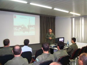 Abertura do Curso realizada pelo Brig Ar Úmile