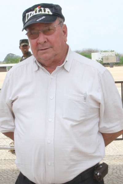 Angelo Taufer acompanha cerimônia
