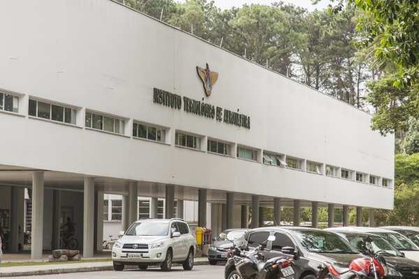 Para atender projeto de expansão, novo edital com 60 vagas deve ser divulgado inclusive no exterior Para atender projeto de expansão, novo edital com 60 vagas deve ser divulgado inclusive no exterior
