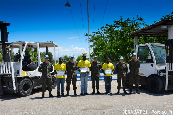 O objetivo é qualificar os haitianos para que possam contribuir no desenvolvimento da sociedade local