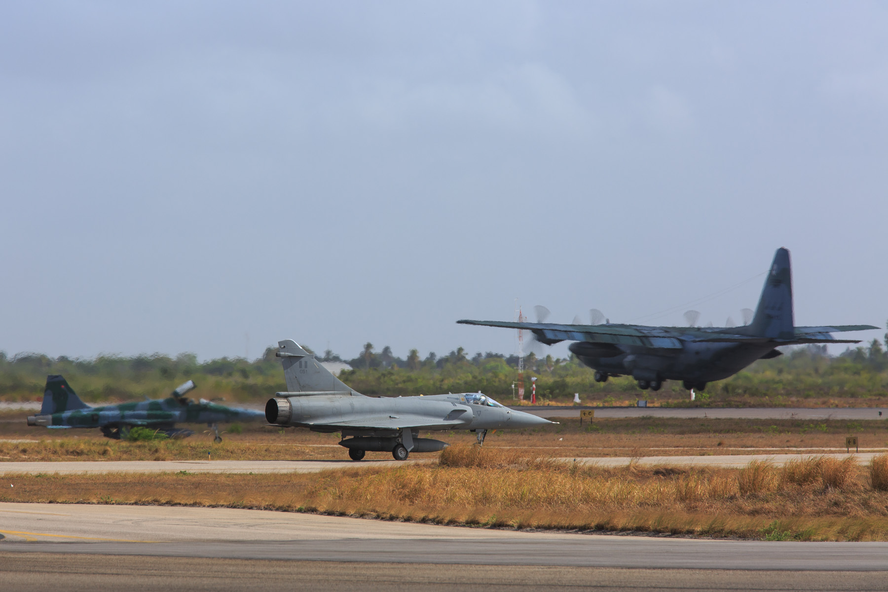 First Composite Air Operation in the exercise gathers 59 aircraft; see the video