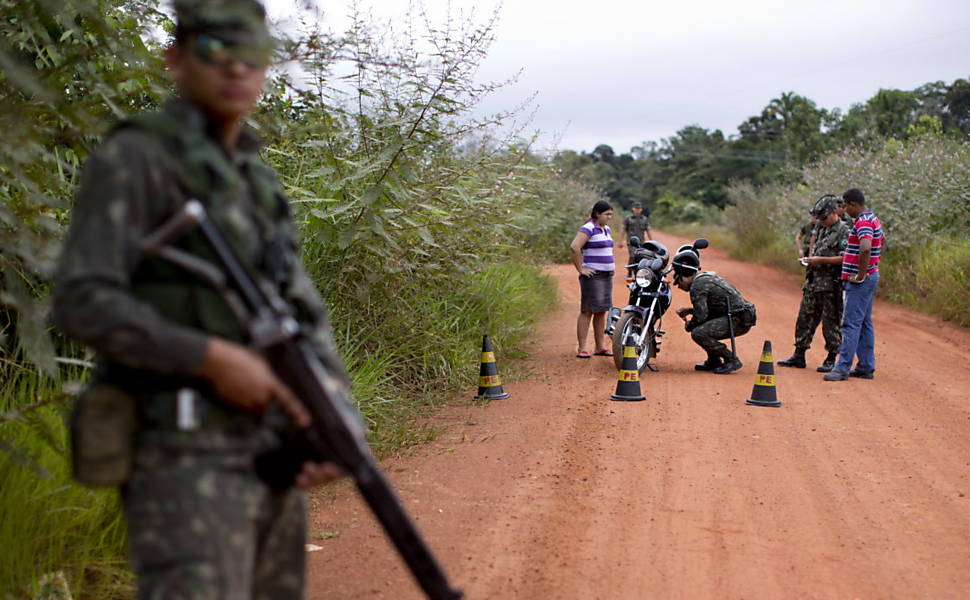 Como é estar dentro do Blindado Piranha em patrulha? Veja “a visão