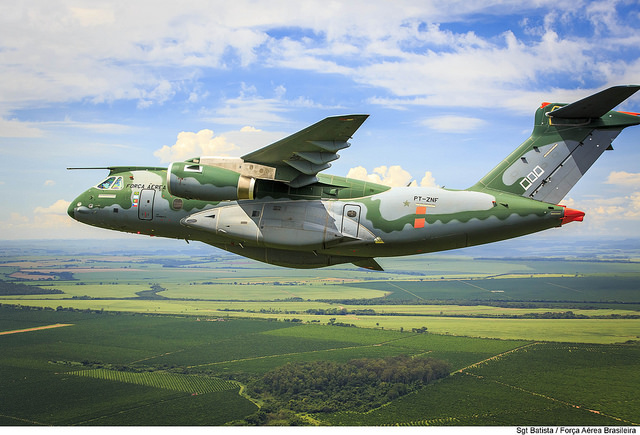 File:Aviões sobrevoam Brasília no desfile de 7 de setembro