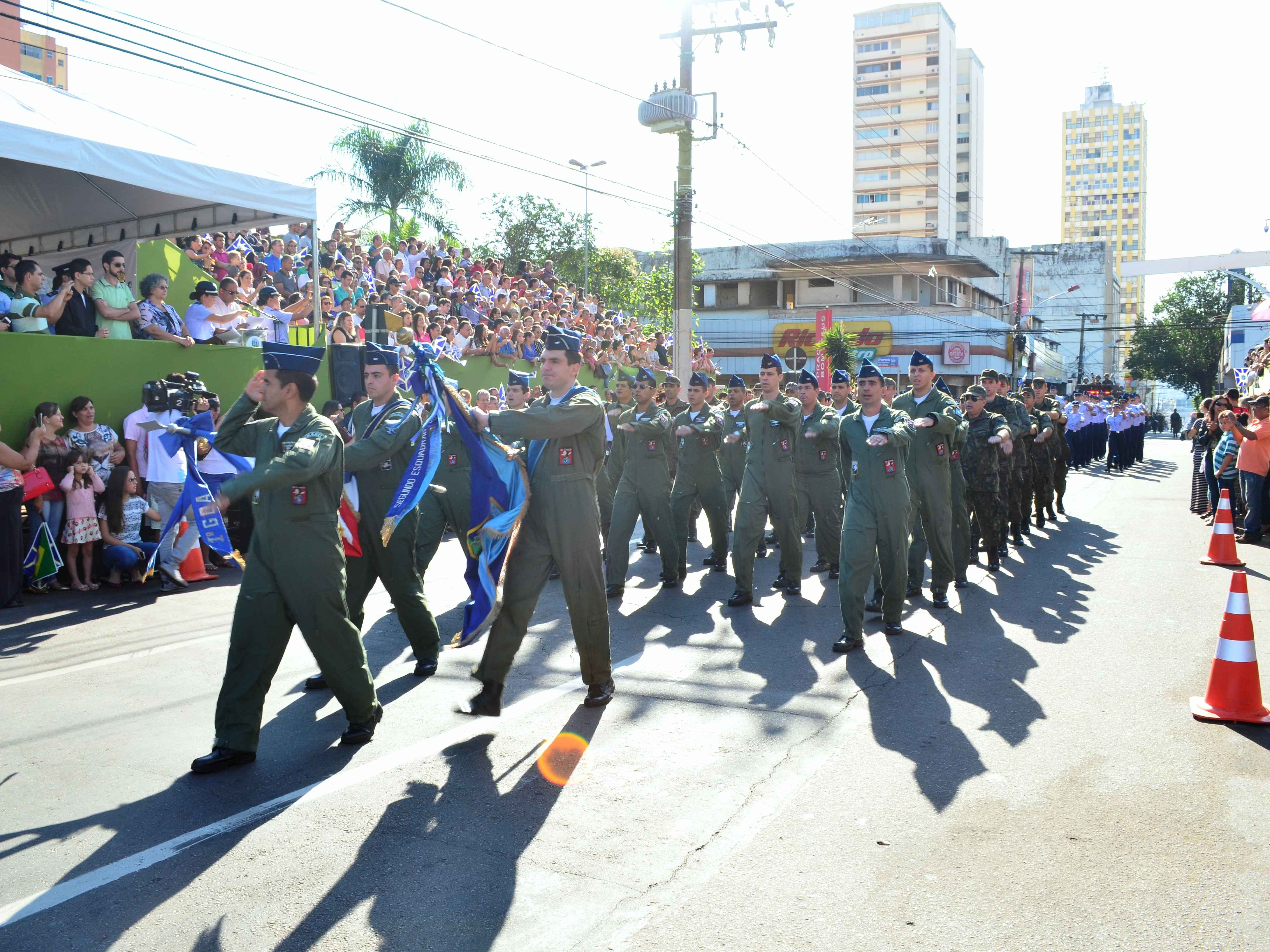 Organizações Militares da FAB participam de desfile em todo o Brasil -  Força Aérea Brasileira