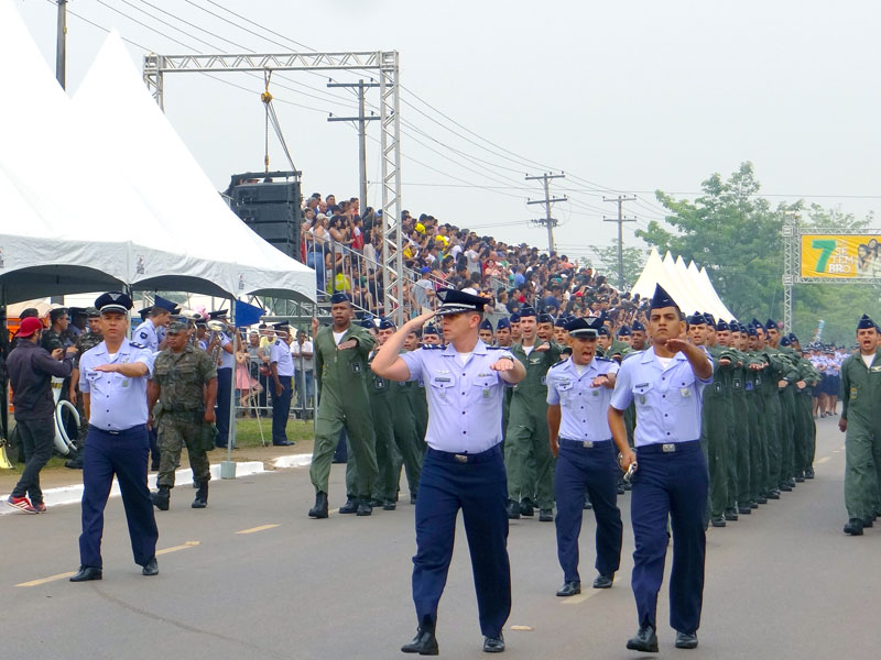 Desfile de 7 de setembro atrai milhares de brasileiros de Norte a Sul do país - Força Aérea Brasileira Desfile de 7 de setembro atrai milhares de brasileiros de Norte a Sul do país - Força Aérea Brasileira