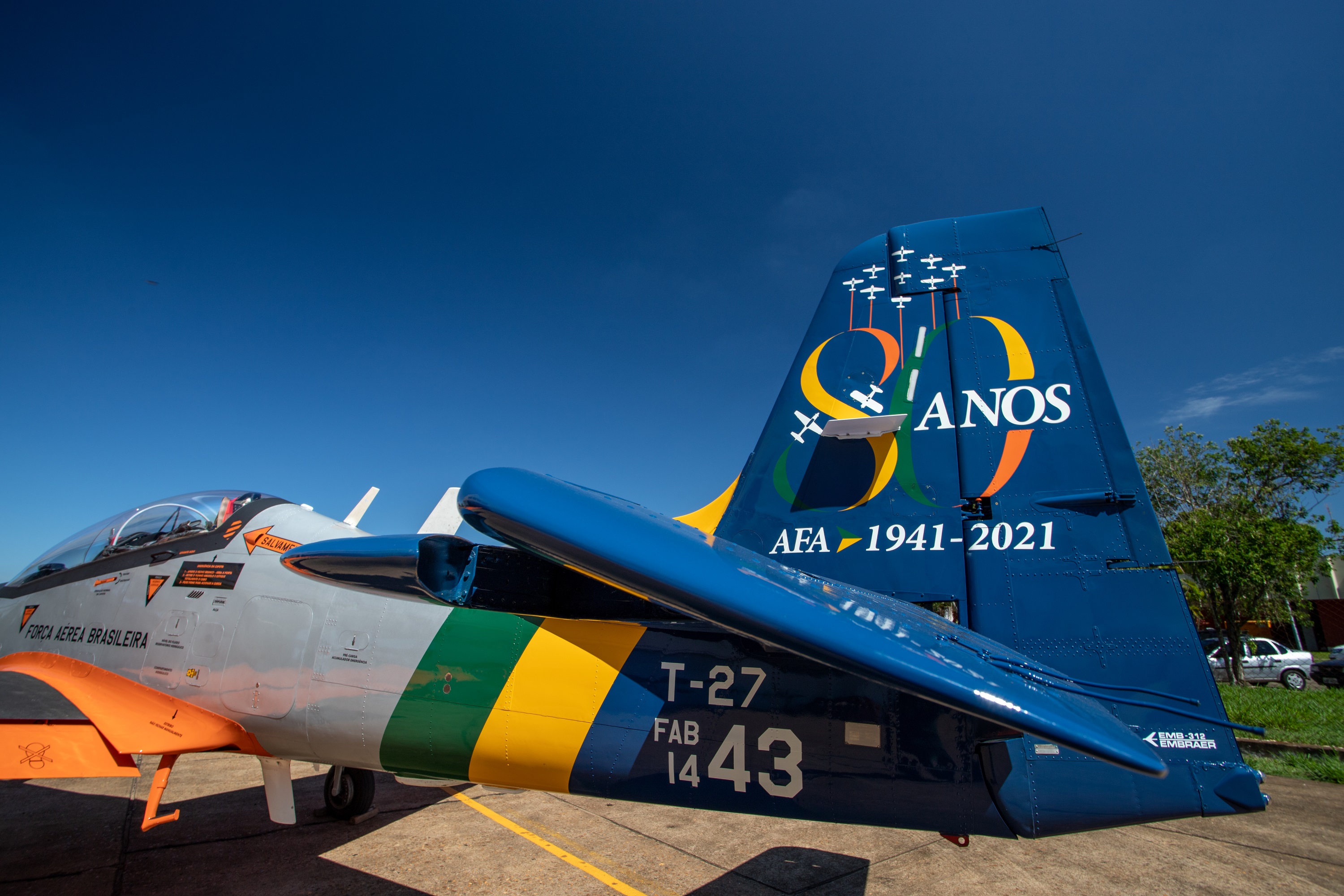 Academia Da Forca Aerea Apresenta Aeronaves Com Pintura Comemorativa Afa 80 Anos Forca Aerea Brasileira