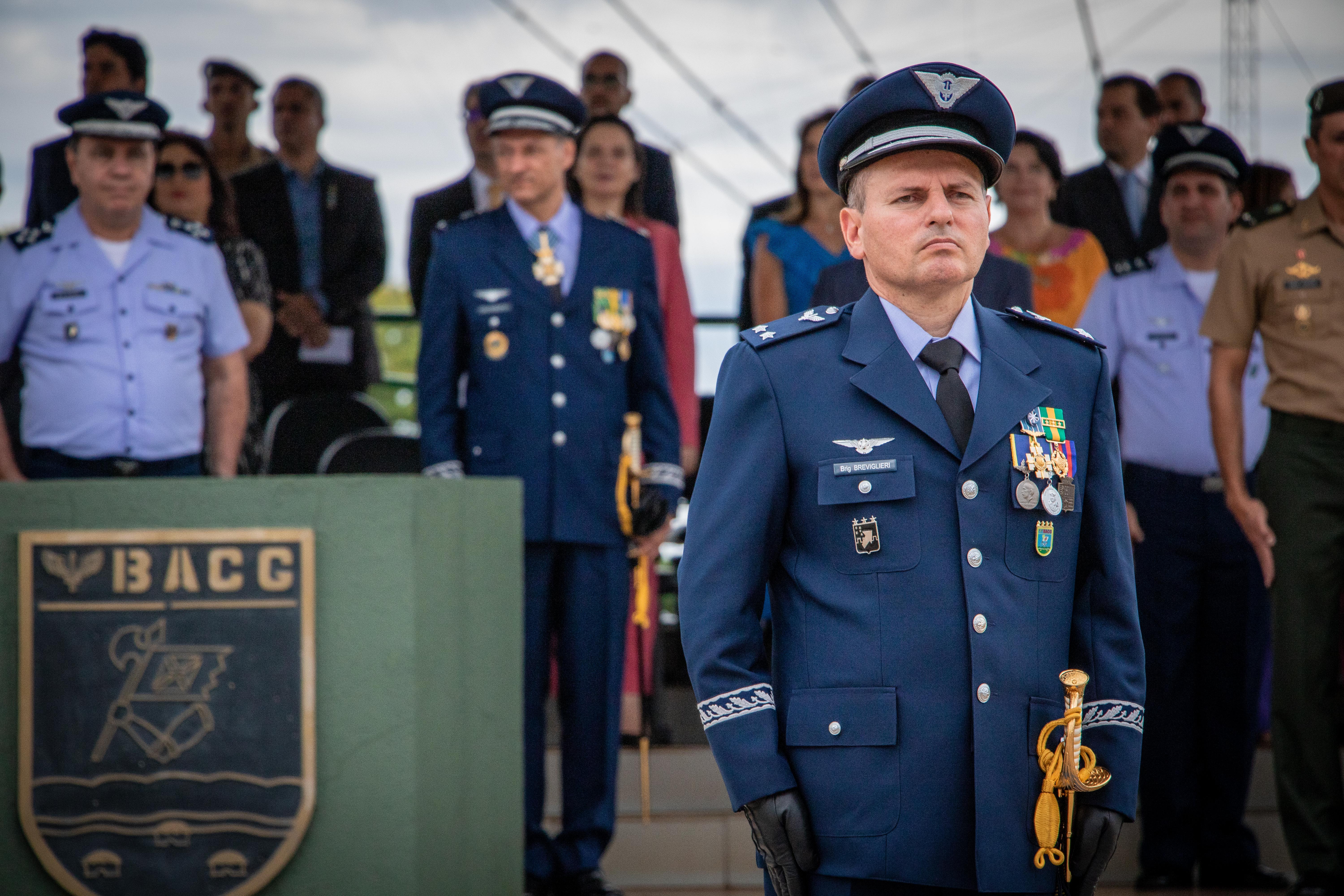 Passagem de Comando da Aviação do Exército – Defesa Aérea & Naval