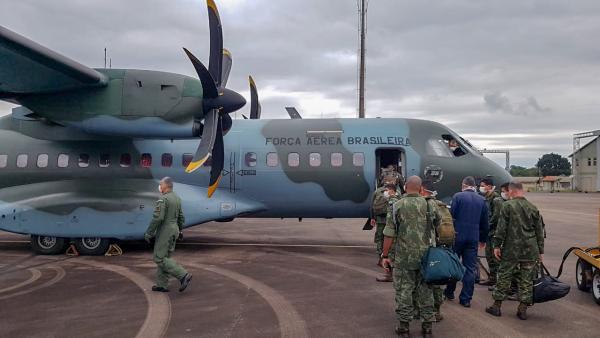 Aeronave C-105 decolou, neste domingo (19/04), de Porto Velho (RO), com militares da Marinha do Brasil e cerca de 500 quilos de Equipamentos de Proteção Individual (EPIs) utilizados em descontaminação