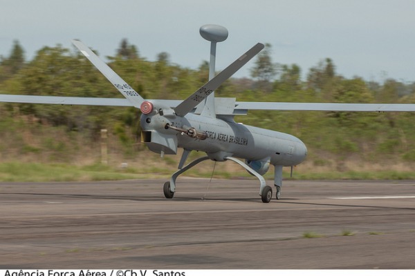 O ARP RQ-450 participa de ação no Campo de Saicã  Agência Força Aérea/Cb V. Santos