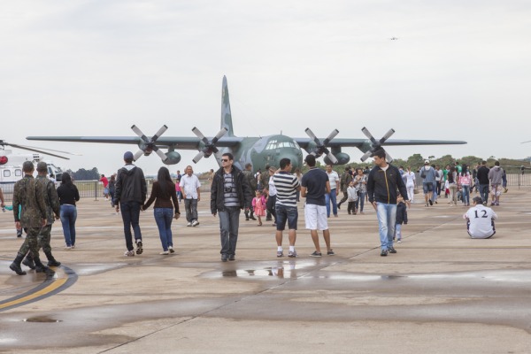 A aeronave C-130 Hércules foi a mais visitada pelo  Cabo V. Santos/Agência Força Aérea