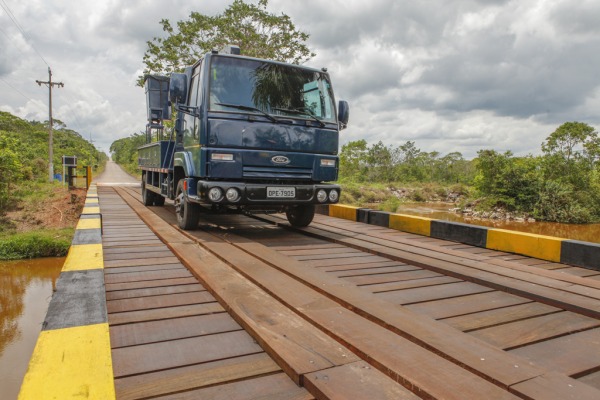 Todo combustível utilizado pelas aeronaves chega ao CPBV por via terrestre  Cabo V. Santos / Agência