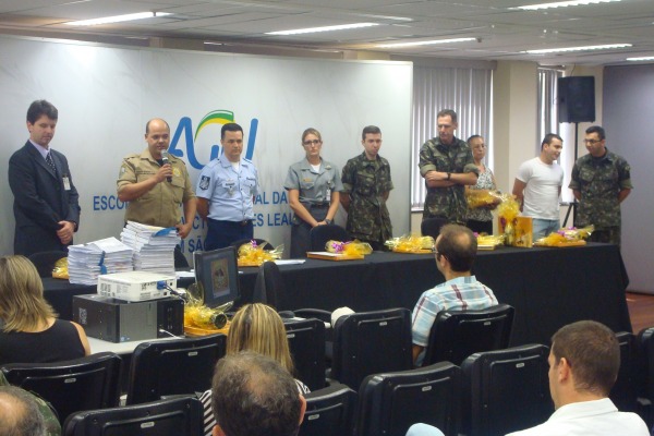 CJU destaca trabalho de servidores do SRPV-SP  Dra. Waléria Thomé - Escola da AGU