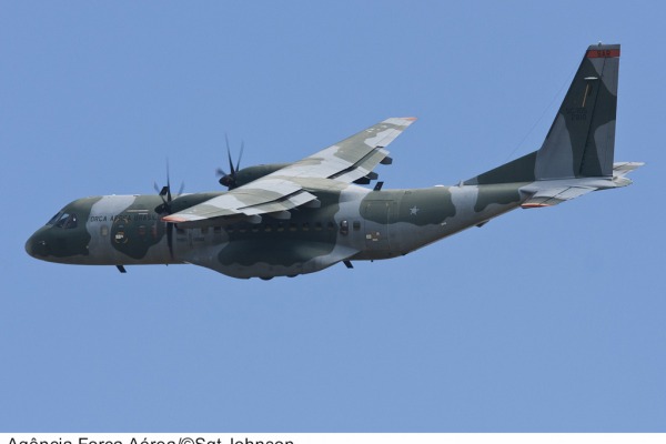 Aeronave SC-105 Amazonas empregada nas buscas  Agência Força Aérea