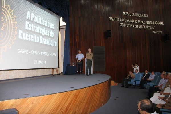 Palestra do Comandante do Exército  SO BFT Tostes/ 1S BFT Alvarez