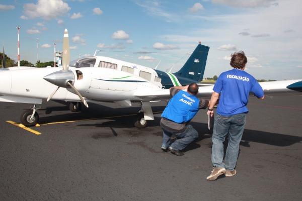 Aeronave fiscalizada pela ANAC após coordenação da  Fabio Maciel/ASCOM/DECEA