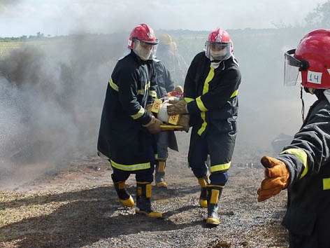 Curso habilita suboficiais, sargentos, cabos, soldados e civis a executarem atividades de prevenção, salvamento e combate a incêndio em aeronaves