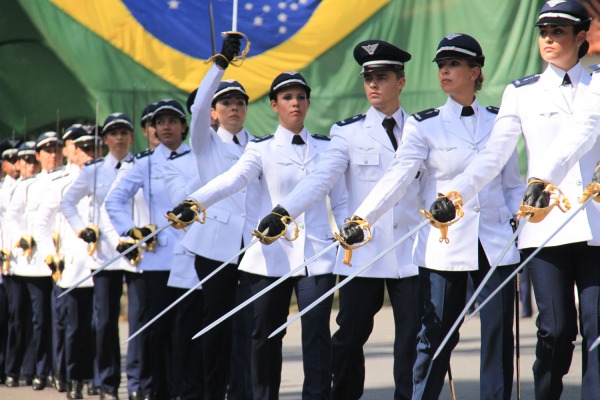 Aprovados no concurso público realizado ano passado, os oficiais passaram por um treinamento de 18 semanas e serão agora designados para servir nas diversas Unidades da FAB