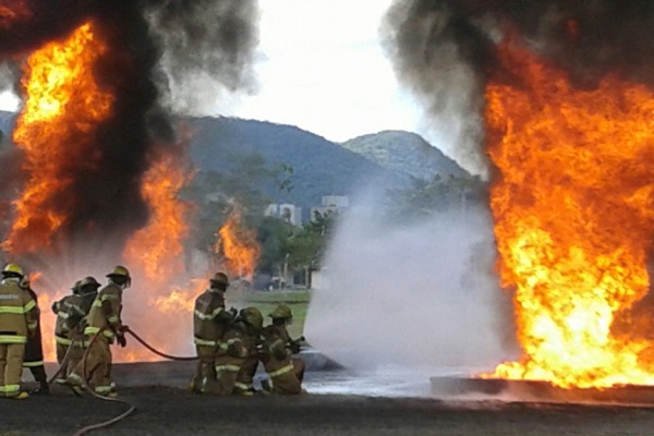 BAFL sedia Curso Básico de Bombeiros de Aeronáutica  Sargento Garcia/BAFL