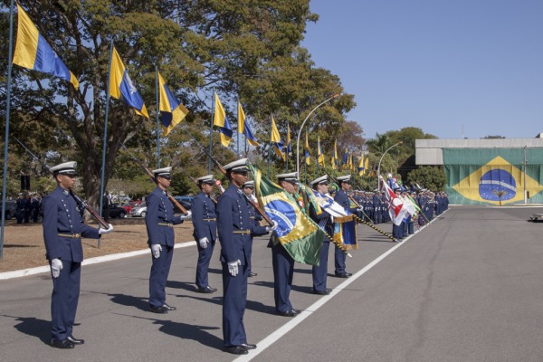 Entrega acontece durante cerimônia em homenagem ao aniversário de Alberto Santos Dumont, Patrono da Aeronáutica Brasileira e Pai da Aviação