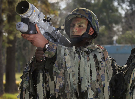 Militar de um GDAAE  Sgt Bruno Batista / Agência Força Aérea