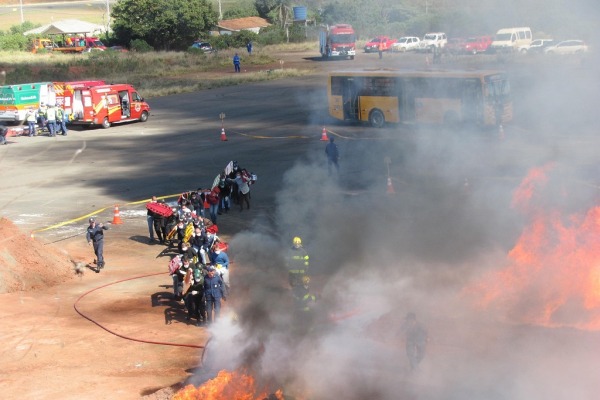 Simulação de acidente aeronáutico  SERIPA V