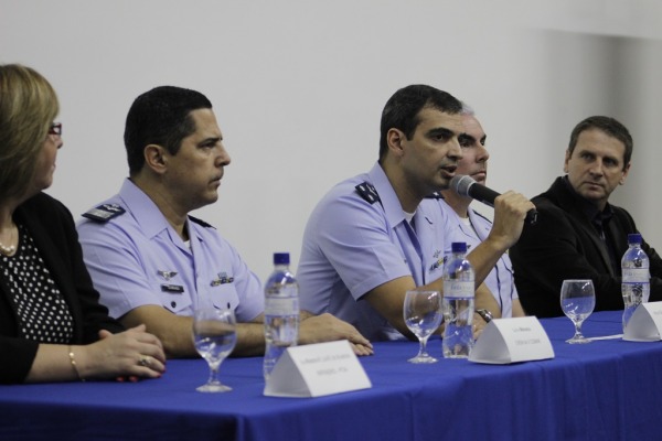 O objetivo foi enfatizar a responsabilidade dos futuros pilotos na redução de acidentes O objetivo foi enfatizar a responsabilidade dos futuros pilotos na redução de acidentes