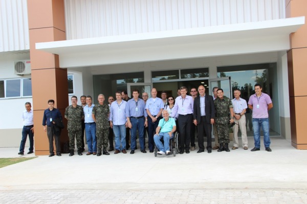 Parlamentares visitam unidades militares em SM  Ten Emília / COMAR V