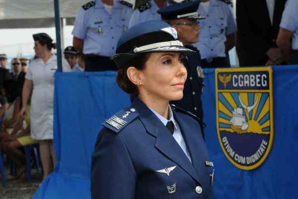 Coronel Médica Carla Lyrio Martins já trabalhou em outras organizações e serve a Aeronáutica há 25 anos