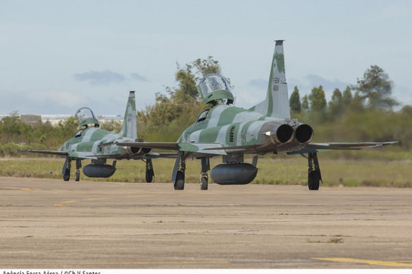 Caças F-5M de alerta  Cabo Vinícius Santos / Agência Força Aérea