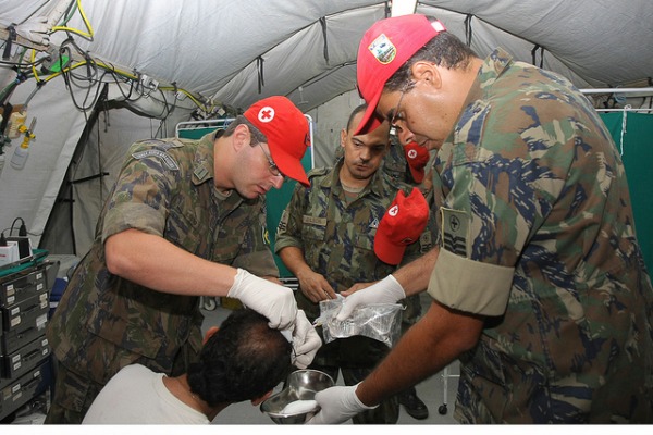 Sargentos em Hospital de Campanha  Sgt Paulo Rezende / Agêcia Força Aérea