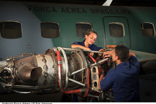 Mecânicos de aeronaves  Sgt Johnson Barros / Agência Força Aérea