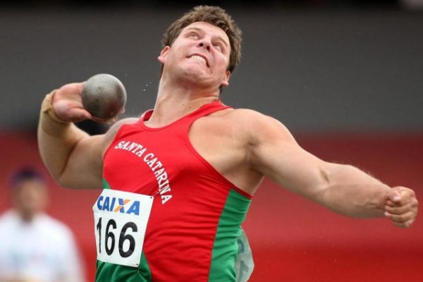 O militar atingiu a marca de 20m90 no campeonato paulista de atletismo