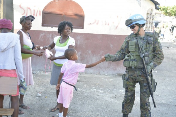 Militar(es) da FAB durante Missão no Haiti  Acervo CONTBRAS - Contingente Brasileiro