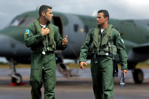 A partir da saída da Academia da Força Aérea, o piloto que escolher a aviação de transporte aprende a voar no C-95 Bandeirante