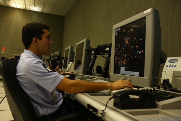 A capacidade de pista do aeroporto de Brasília passará de 60 para 80 movimentos aéreos por hora