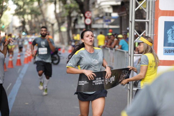 Chegada Cap Fabiana e Sgt Van de Berg  Acervo CDA