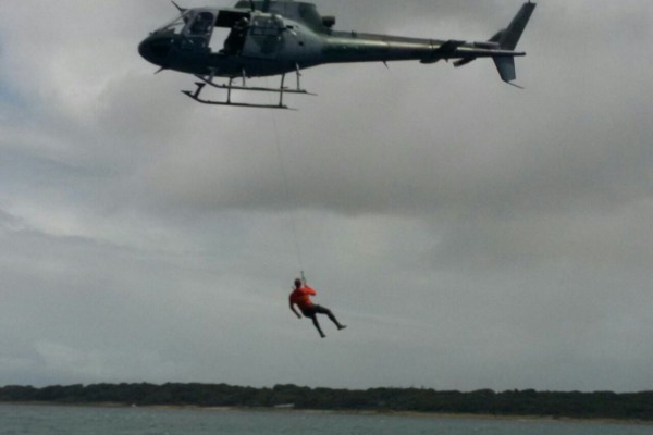 Técnica inglesa faz parte do curso de especialização realizado no Esquadrão Gavião, no Rio Grande do Norte