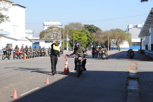 Efetivo participou de instrução teórica e prática  PAMA-SP