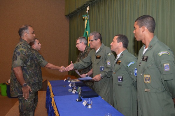 Entrega de premios aos primeiros colocados  Sgt Clemente