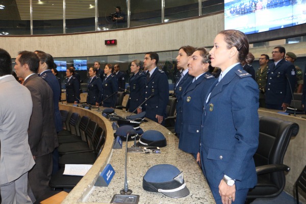 A homenagem é em celebração ao Dia do Aviador e da Força Aérea Brasileira