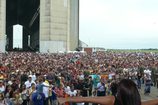 Shows e o Hangar do Zeppelin atraíram 30 mil pessoas na BASC  BASC