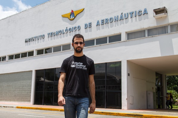 Cerca de 90 alunos vão se formar engenheiros no próximo sábado (19/12) em São José dos Campos (SP)