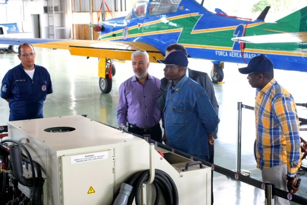 Visita da Força Aérea de Mali à Fumaça  Sgt Ribeiro