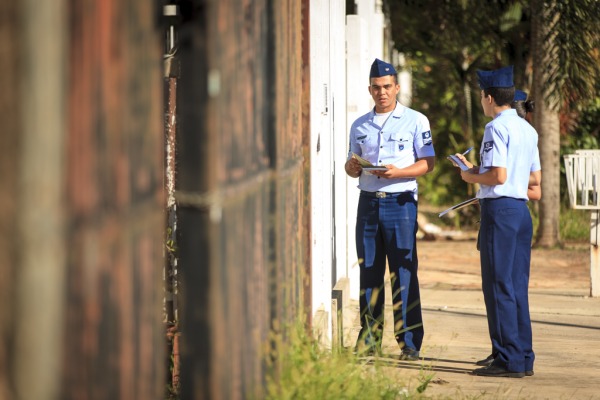 Militares orientaram a população sobre o combate ao vetor causador da   dengue, zika e chikungunya